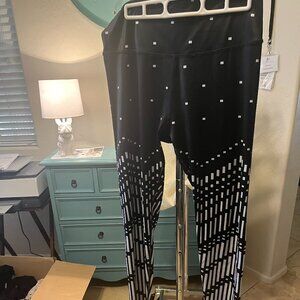 Beyond Yoga Leggings-Limited Edition Pattern-Size L-Gently Used